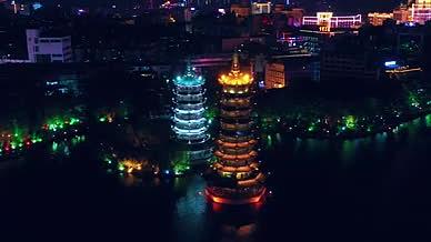 桂林著名景点日月双塔夜景建筑航拍视频的预览图